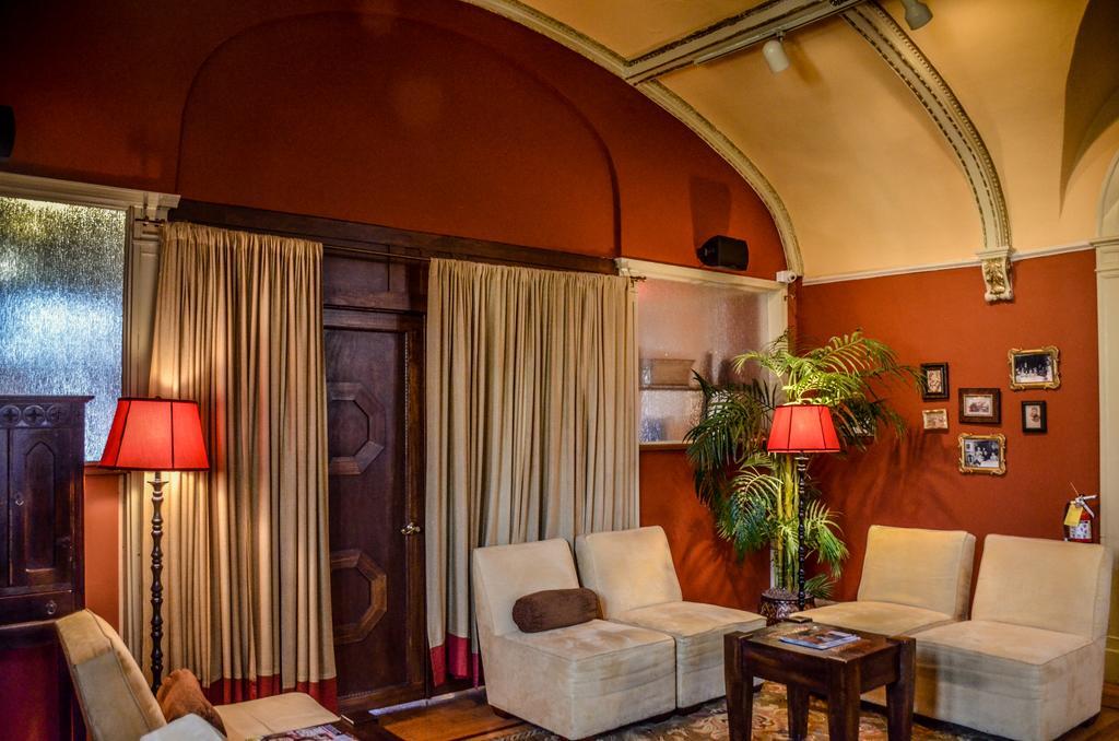 Hotel At The 4*